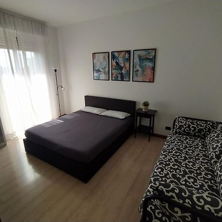 Brenta/Corvetto Studio Apartment Милан Экстерьер фото